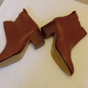 J crew tan leather upper ankle boots size 7 1/2 block heel